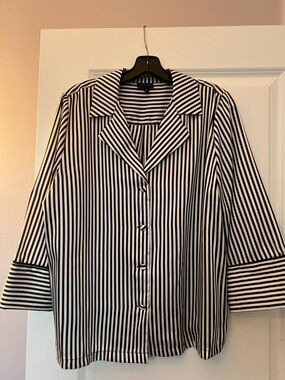 Who What Wear Black and White Striped Button-Up Blouse